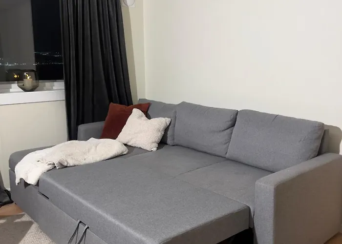 Til Leie For 3-5 Personer Naer Bussforbindelsen Apartamento *