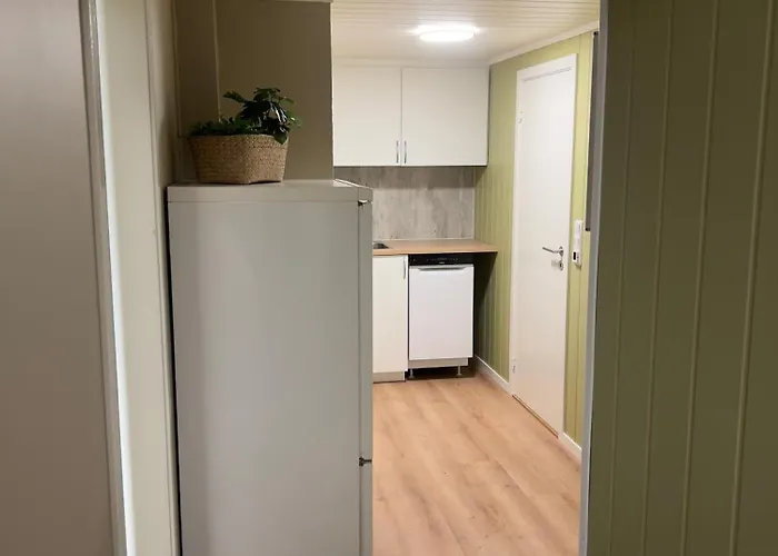 Apartamento Til Leie For 3-5 Personer Naer Bussforbindelsen