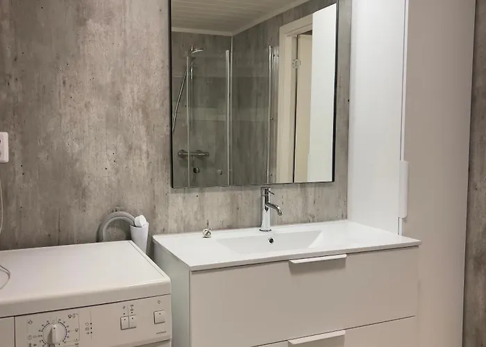 Apartamento Til Leie For 3-5 Personer Naer Bussforbindelsen *